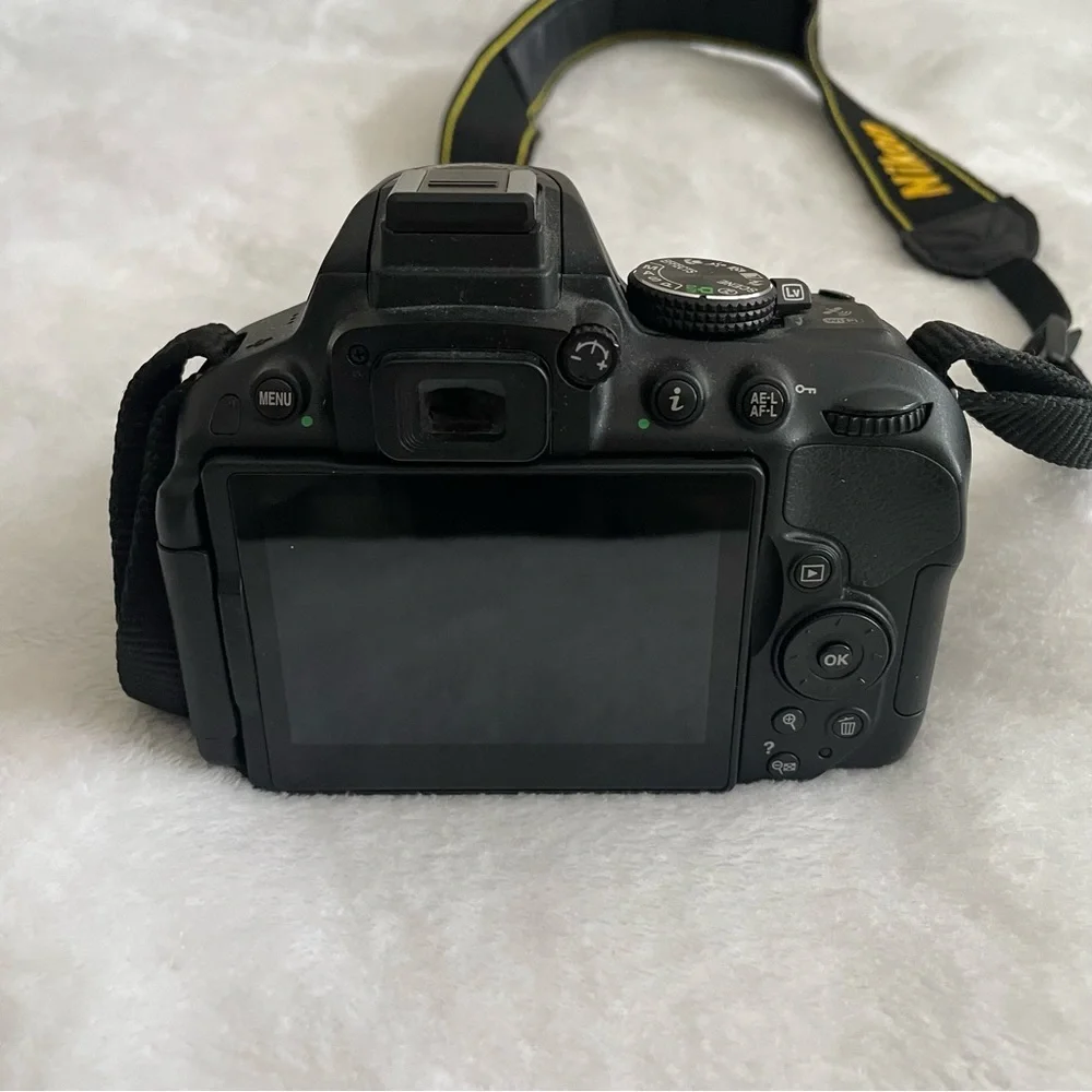 Nikon D5300 DSLR Camera with 18-55mm Lens